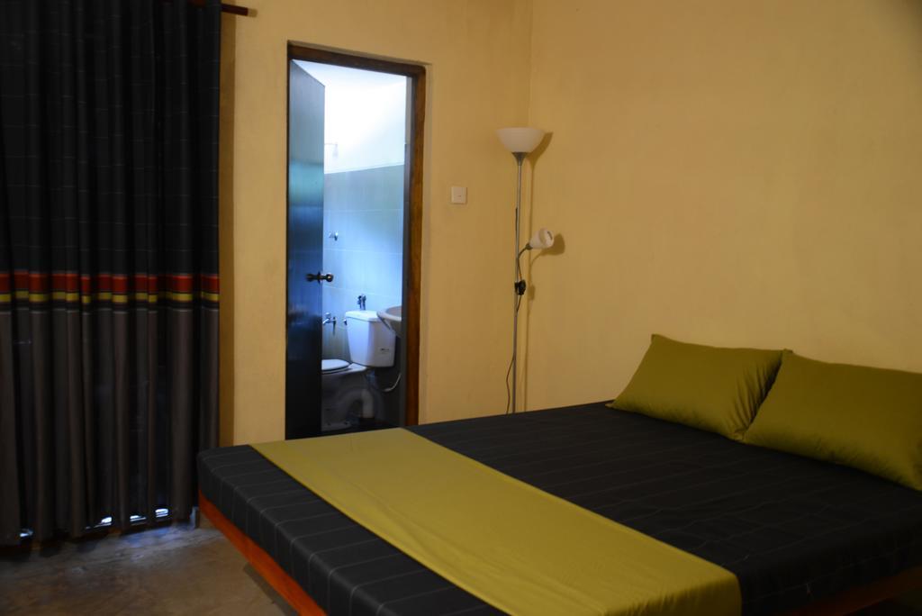 Jungle Beach Hostel Unawatuna Rom bilde