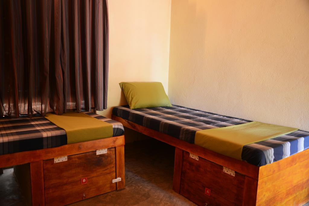 Jungle Beach Hostel Unawatuna Rom bilde