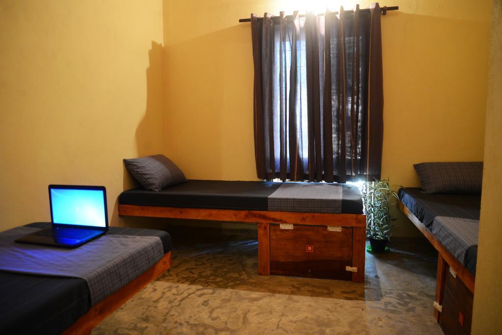 Jungle Beach Hostel Unawatuna Rom bilde