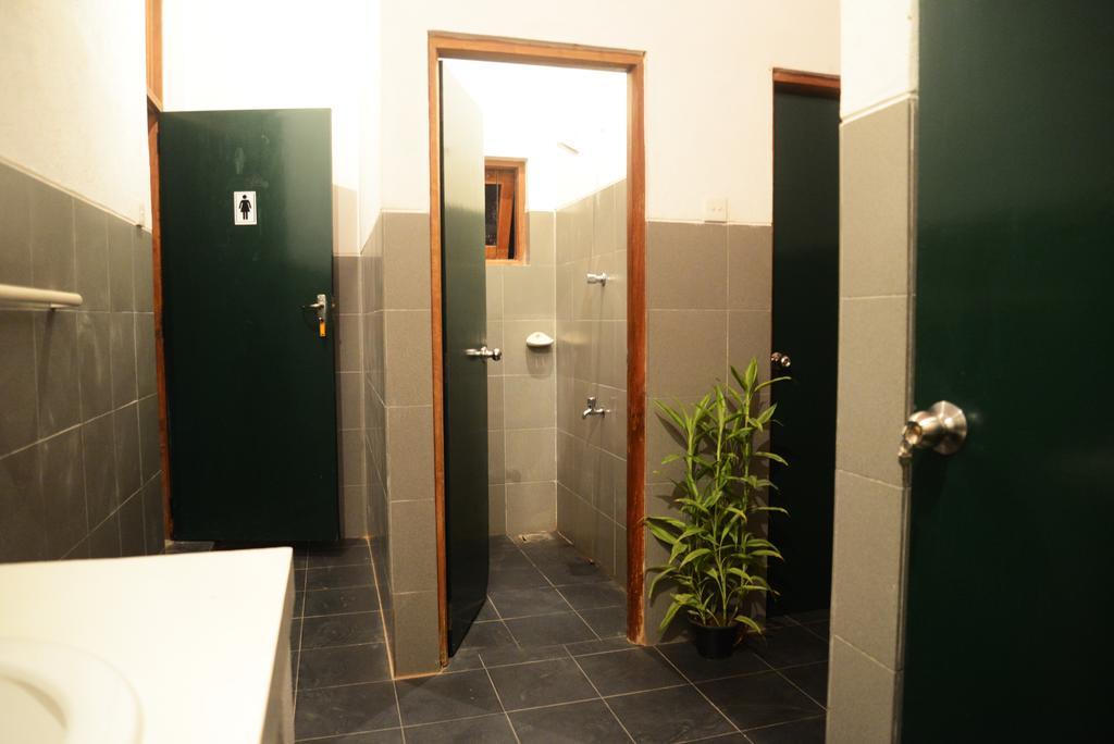Jungle Beach Hostel Unawatuna Rom bilde