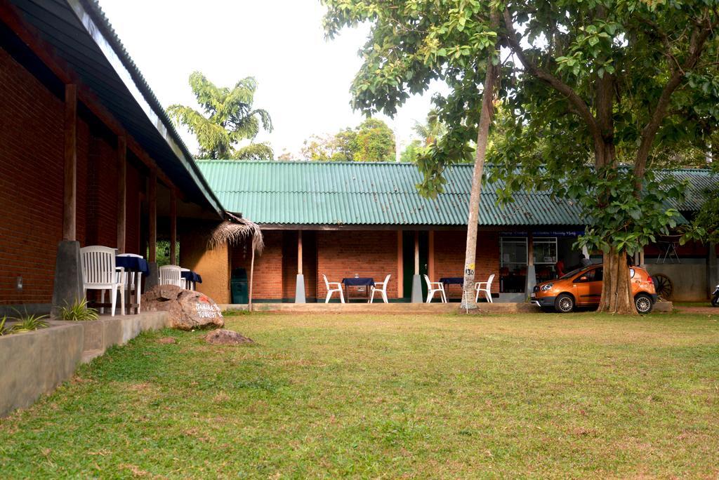 Jungle Beach Hostel Unawatuna Eksteriør bilde