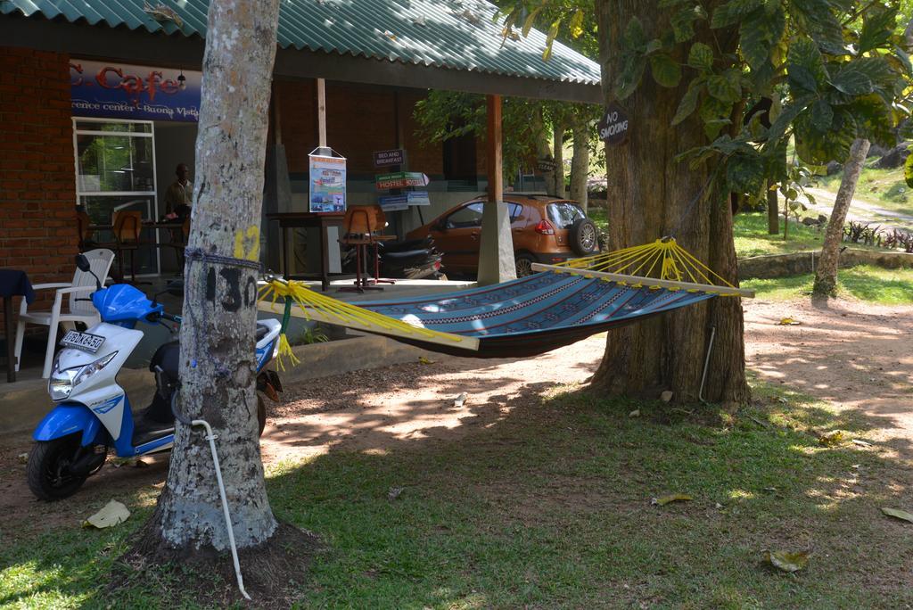 Jungle Beach Hostel Unawatuna Eksteriør bilde